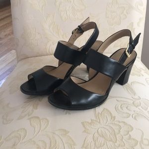 Black Naturalizer N5 comfort Sandal